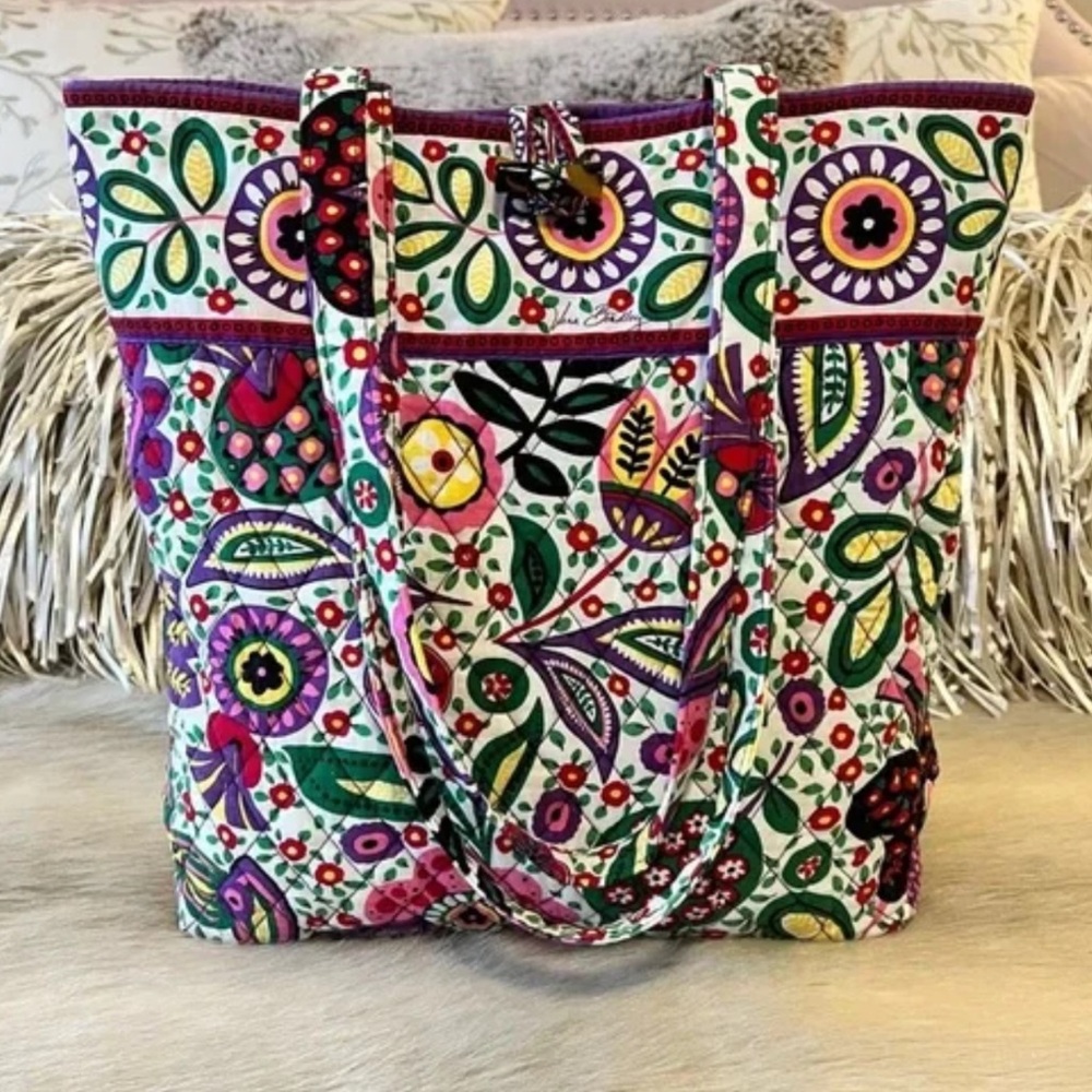 Vera Bradley VIVA LA VERA Style XL Multicolored Floral Shoulder Tote Bag